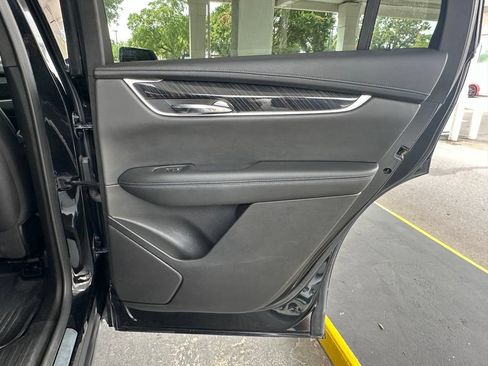 Used 2022 Cadillac XT6 Premium Luxury FWD image 30