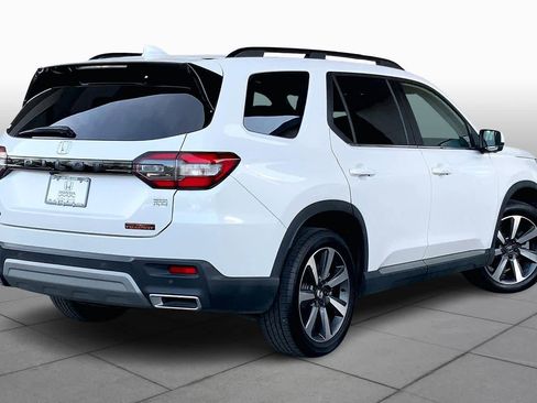 Used 2023 Honda Pilot Elite image 12