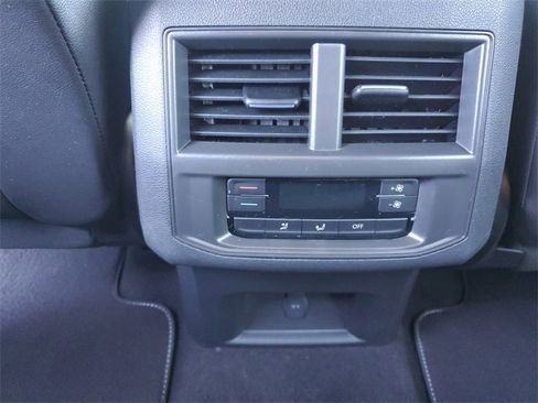 Certified 2023 Volkswagen Atlas SE image 15