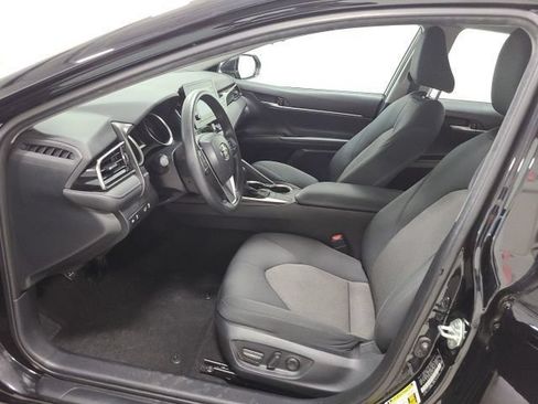 Used 2023 Toyota Camry LE FWD image 18