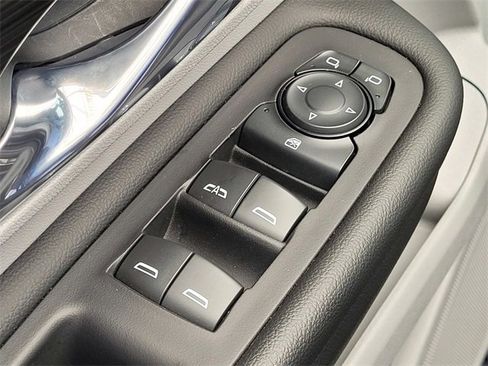 Used 2024 GMC Terrain SLE image 16