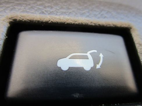 Used 2024 INFINITI QX80 Luxe RWD image 18
