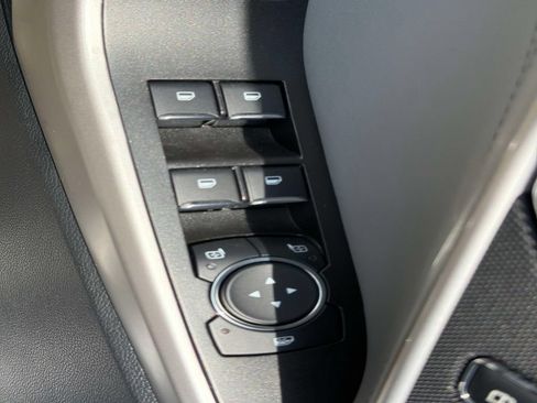 Used 2024 Ford Explorer XLT w/ Equipment Group 202A AWD/4WD image 20