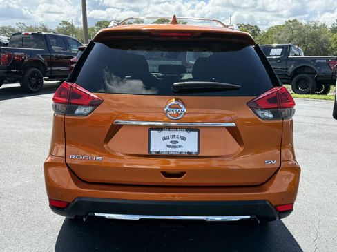 Used 2020 Nissan Rogue SV FWD image 5