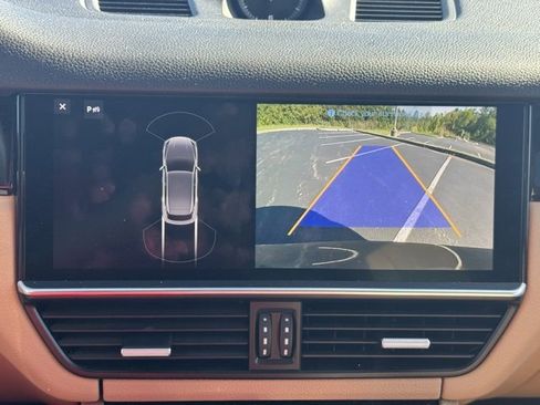 Used 2019 Porsche Cayenne image 30