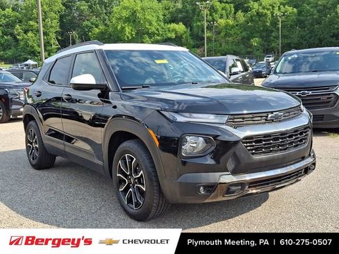 Certified 2023 Chevrolet TrailBlazer ACTIV w/ Sun and Liftgate Package AWD/4WD image 2