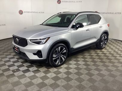 Used 2023 Volvo XC40 B5 Ultimate w/ Protection Package Premier