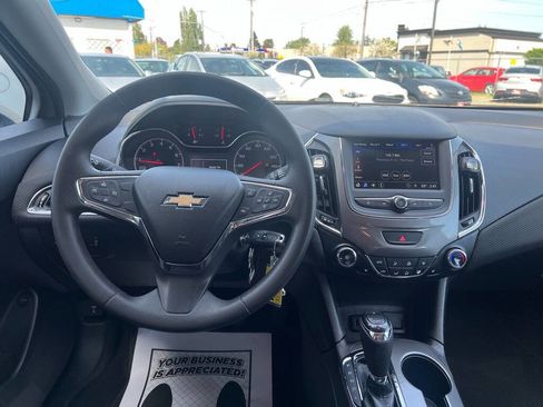 Used 2019 Chevrolet Cruze LT w/ LT Fleet Convenience Package image 16