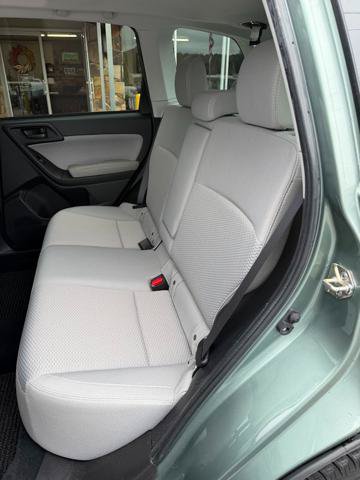 Used 2018 Subaru Forester 2.5i Premium w/ All-Weather Package AWD/4WD image 7