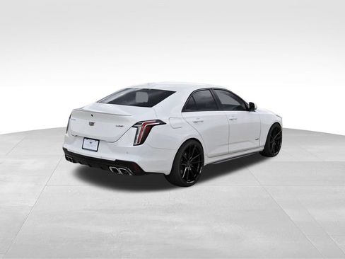 Used 2021 Cadillac CT4 V w/ Technology Package RWD image 4
