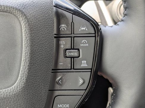Used 2024 Toyota Prius XLE FWD image 24