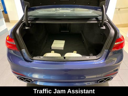 Used 2019 BMW ALPINA B7 xDrive w/ Luxury Rear Seating Package AWD/4WD image 19