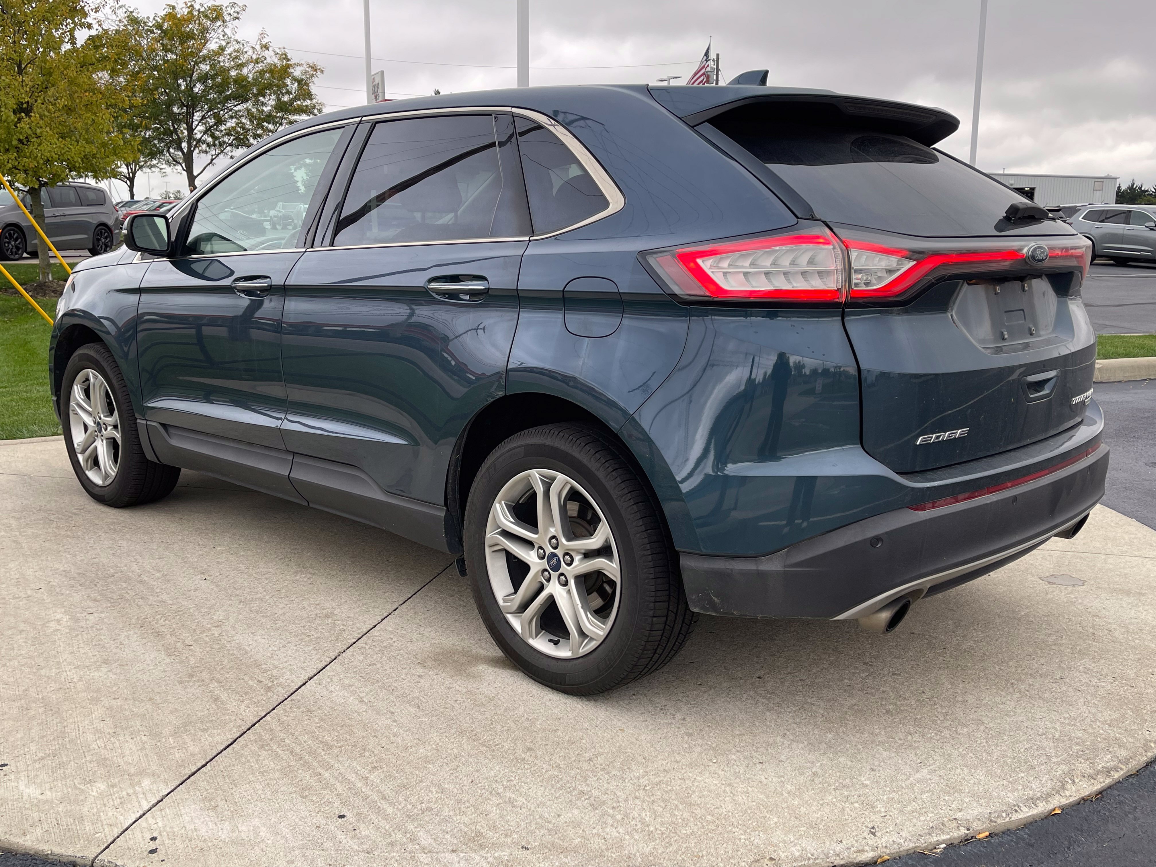 Used 2016 Ford Edge Titanium w/ Equipment Group 301A AWD/4WD image 5