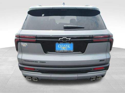 New 2026 Chevrolet Traverse Z71 w/ Driver Confidence Package AWD/4WD image 4