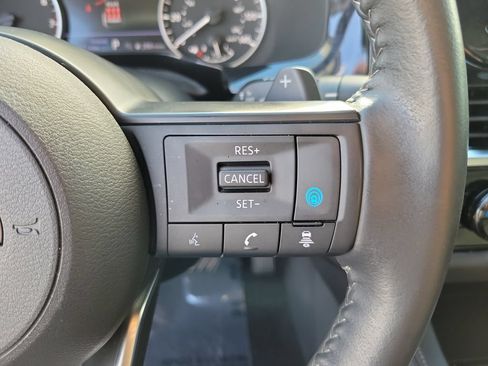Certified 2024 Nissan Pathfinder SV FWD image 20