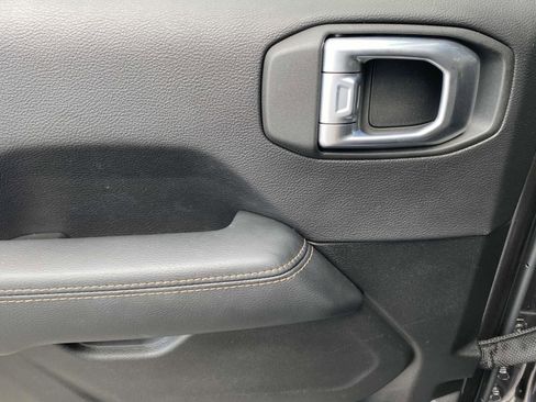 Used 2022 Jeep Wrangler Unlimited Rubicon w/ Trailer Tow Package image 15