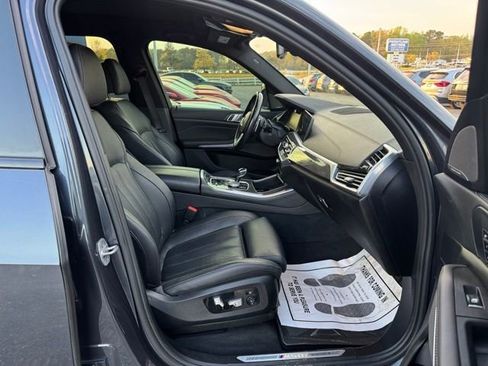 Used 2021 BMW X5 M50i AWD/4WD image 9