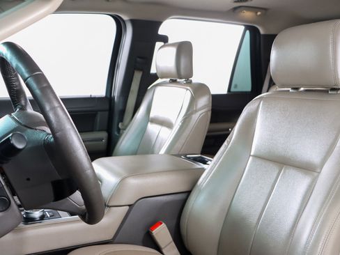 Used 2020 Ford Expedition XLT w/ Equipment Group 202A image 24