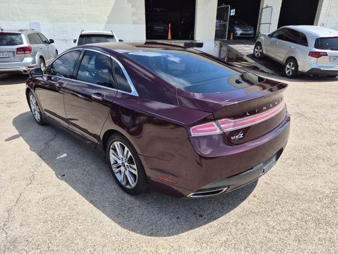 Used 2013 Lincoln MKZ FWD image 3