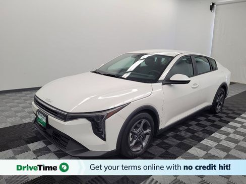 Used 2025 Kia K4 FWD image 1