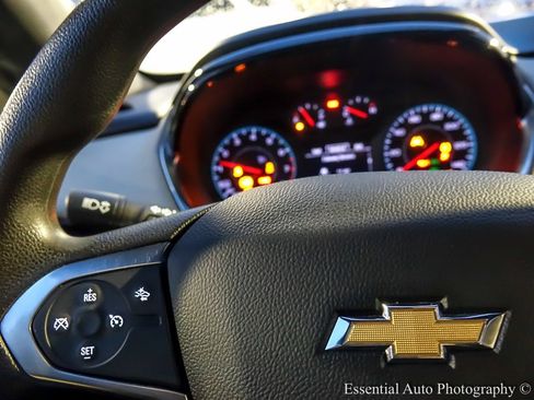 Used 2023 Chevrolet Traverse LS w/ Safety Package image 19