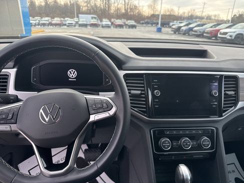 Used 2022 Volkswagen Atlas SEL image 4