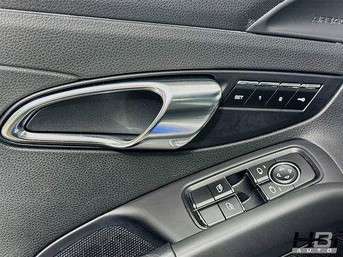 Used 2016 Porsche Boxster S image 14