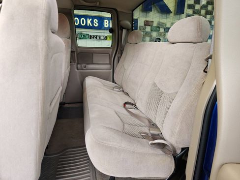 Used 2004 Chevrolet Silverado 1500 w/ Light Duty Power Package image 6