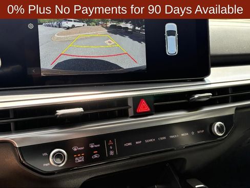 New 2025 Kia Sorento S image 11