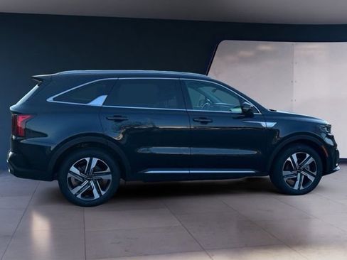 Certified 2023 Kia Sorento EX AWD/4WD image 6