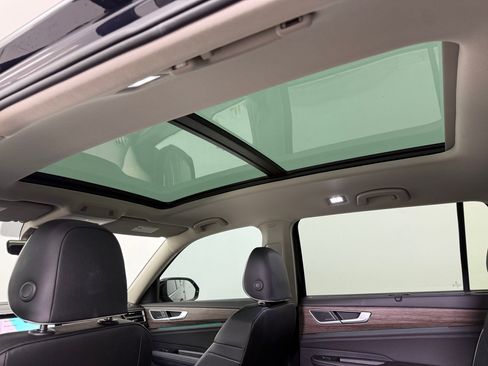 Used 2025 Volkswagen Atlas SEL Premium R-Line image 15