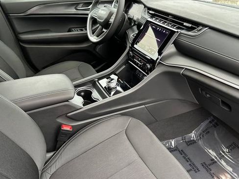 New 2025 Jeep Grand Cherokee Laredo X image 17