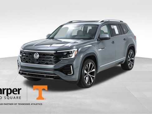 Used 2025 Volkswagen Atlas SEL Premium R-Line image 1