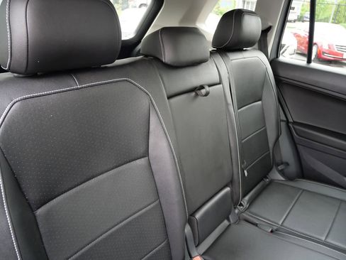 Used 2021 Volkswagen Tiguan SE w/ Panoramic Sunroof Package AWD/4WD image 30
