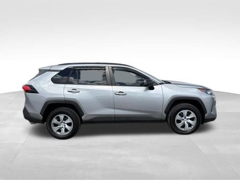 Used 2020 Toyota RAV4 LE FWD image 9