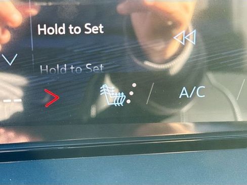 New 2026 Chevrolet Traverse LT w/ Midnight/Sport Edition image 21