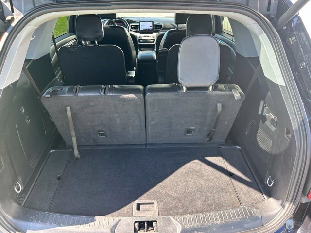 Used 2023 Ford Explorer XLT w/ Equipment Group 202A AWD/4WD image 43