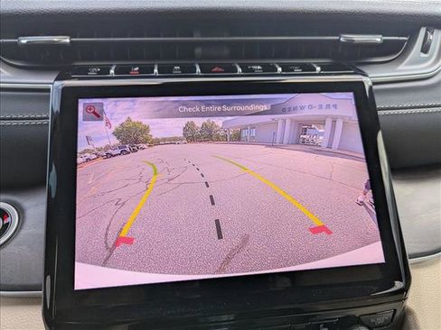 New 2025 Jeep Grand Cherokee Limited image 16