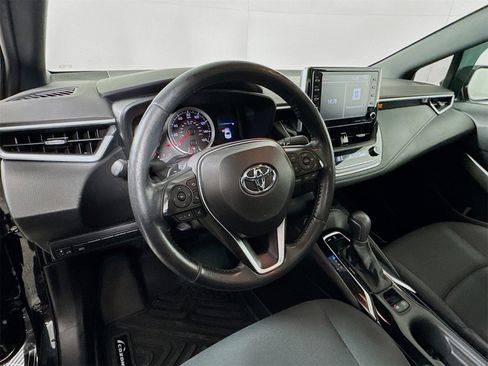 Used 2021 Toyota Corolla SE w/ SE Premium Package image 9