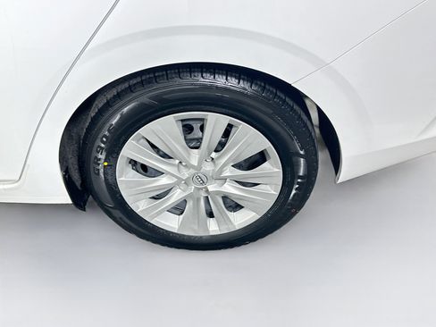 Used 2024 Nissan Sentra S FWD image 11