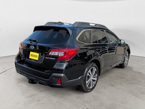 Used 2018 Subaru Outback 2.5i Limited AWD/4WD image 5