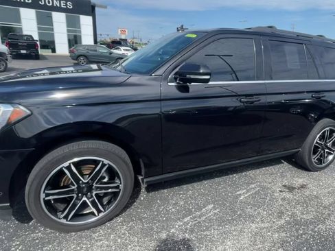 Used 2021 Ford Expedition Limited AWD/4WD image 6