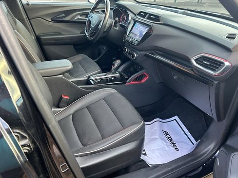 Used 2021 Chevrolet TrailBlazer RS w/ Sun and Liftgate Package image 15