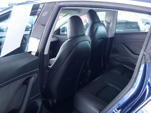 Used 2018 Tesla Model 3 Mid Range RWD image 27