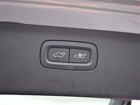 Used 2023 Volvo XC90 B6 Plus w/ Protection Package Premier image 32