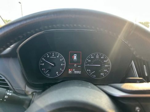 Used 2023 Subaru Outback Premium AWD/4WD image 6