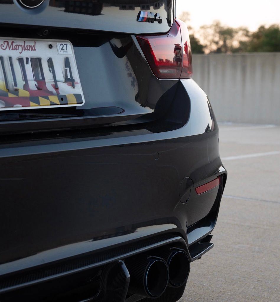 Used 2020 BMW M4 Coupe w/ Competition Package RWD image 10