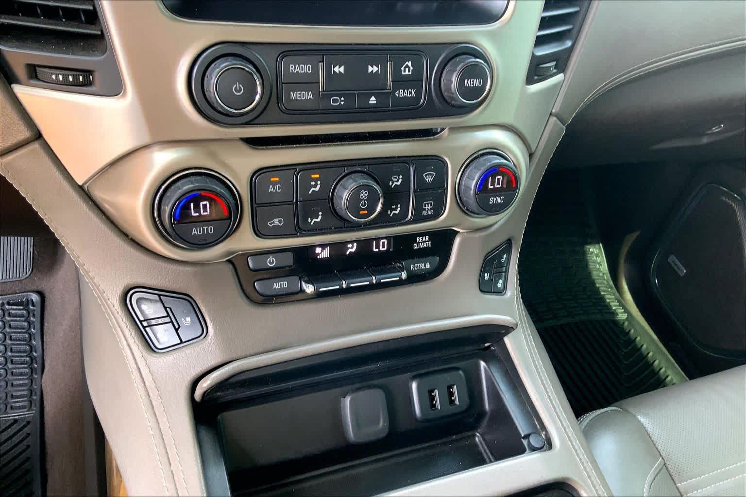 Used 2019 GMC Yukon Denali w/ Denali Ultimate Package AWD/4WD image 35