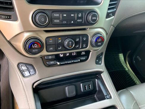Used 2019 GMC Yukon Denali w/ Denali Ultimate Package AWD/4WD image 35