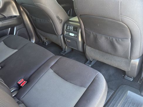 Used 2020 Nissan Pathfinder S image 39